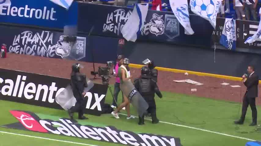 El 'Negro de WhatsApp', espontáneo en un partido de fútbol en México