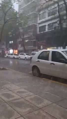 AMBA bajo agua: cayó granizo en algunas zonas del conurbano Perfil