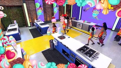 Piñata y galletitas